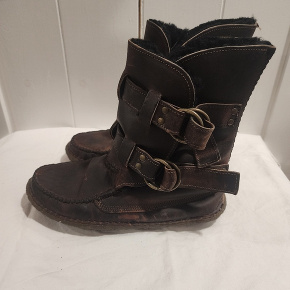 Twinstrap Ring Boots 10 - Picture 3 of 6